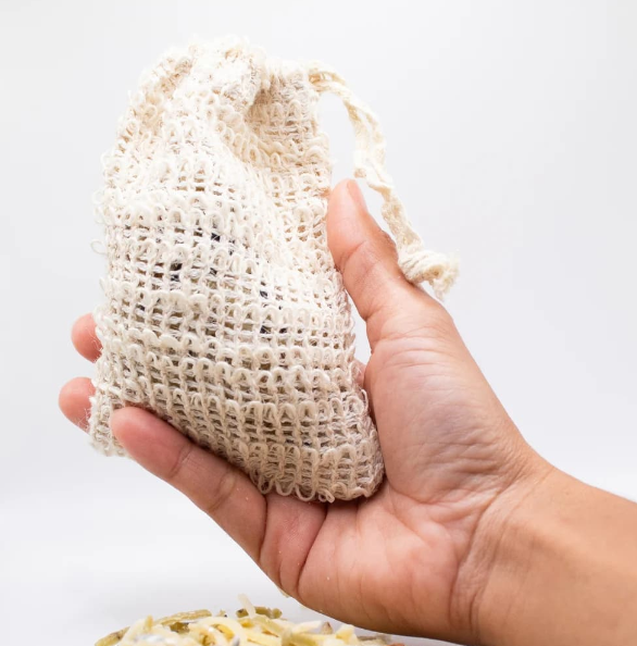 Bolsa de Sisal exfoliante con chispitas de jabones - Imagen 2