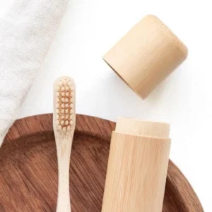 Estuche de bambú para cepillo de dientes