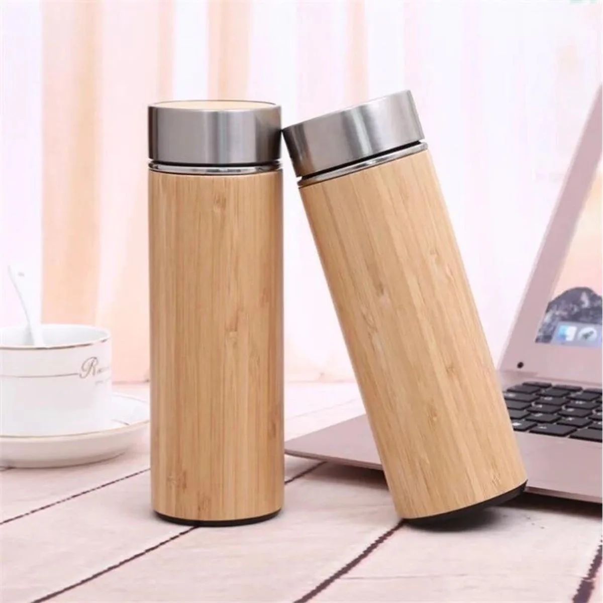 Termos de bambú con infusor
